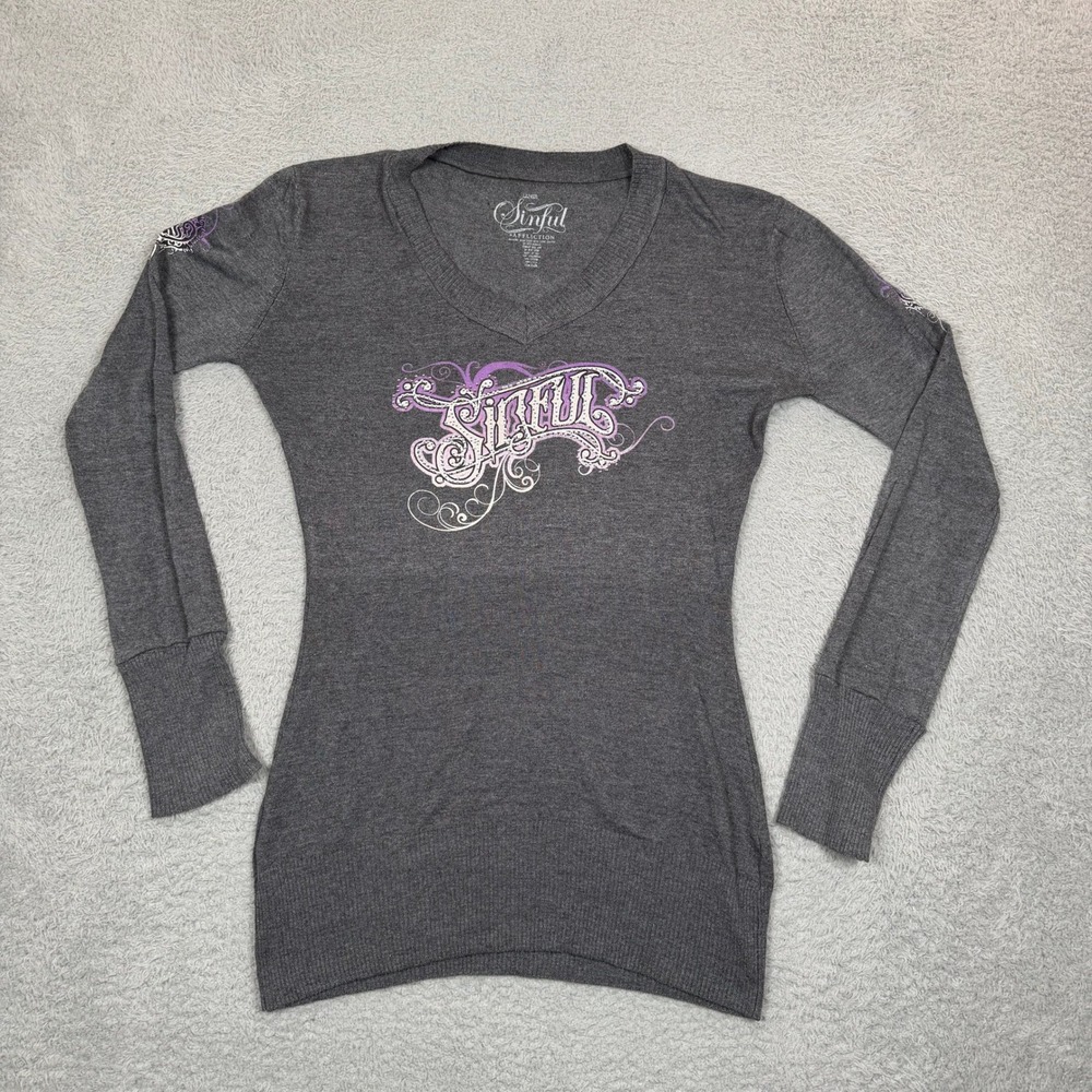 Sinful by Affliction Womens Gray Rhinestone Cross Wing Graphic V-Neck Top‎ Large